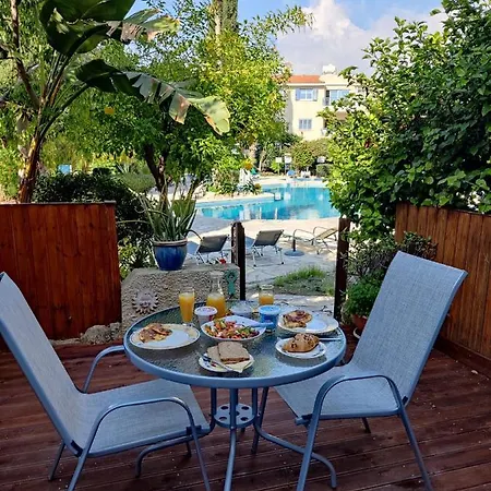 Apartament Rachel By The Pool *