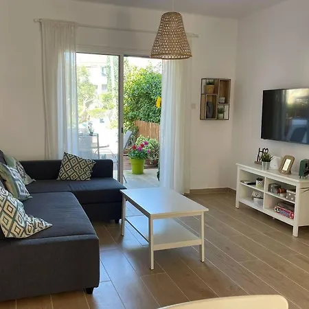 Apartament Rachel By The Pool Pafos