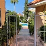 Apartman Rachel By The Pool