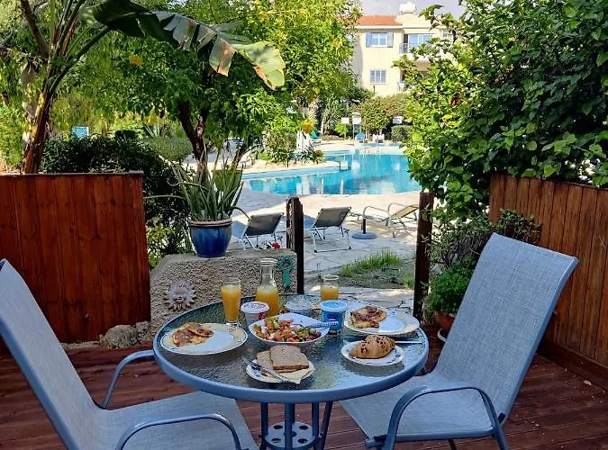 Apartmán Rachel By The Pool *