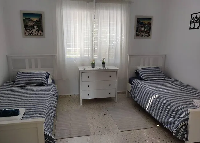 Rachel By The Pool Διαμέρισμα