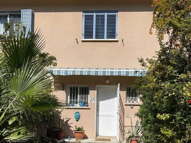 Rachel By The Pool Apartmán