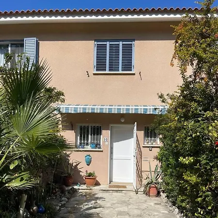 Rachel By The Pool Apartament